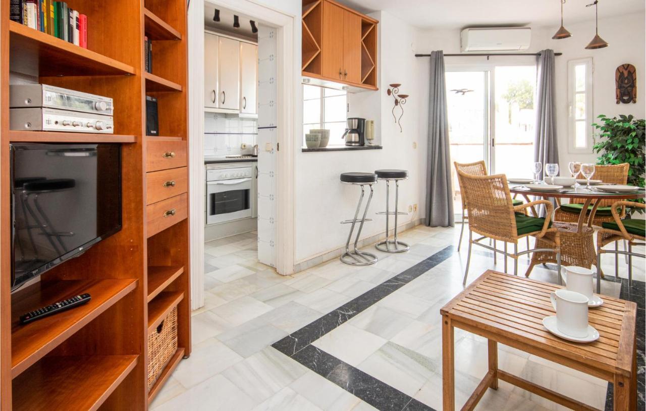 Nice Apartment In Mijas Costa With Kitchen Fuengirola Bagian luar foto