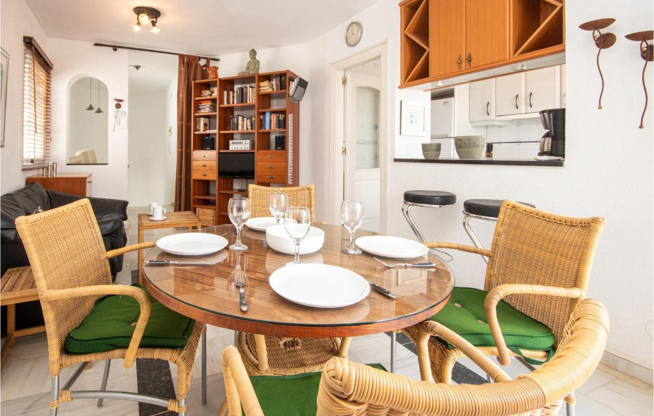 Nice Apartment In Mijas Costa With Kitchen Fuengirola Bagian luar foto