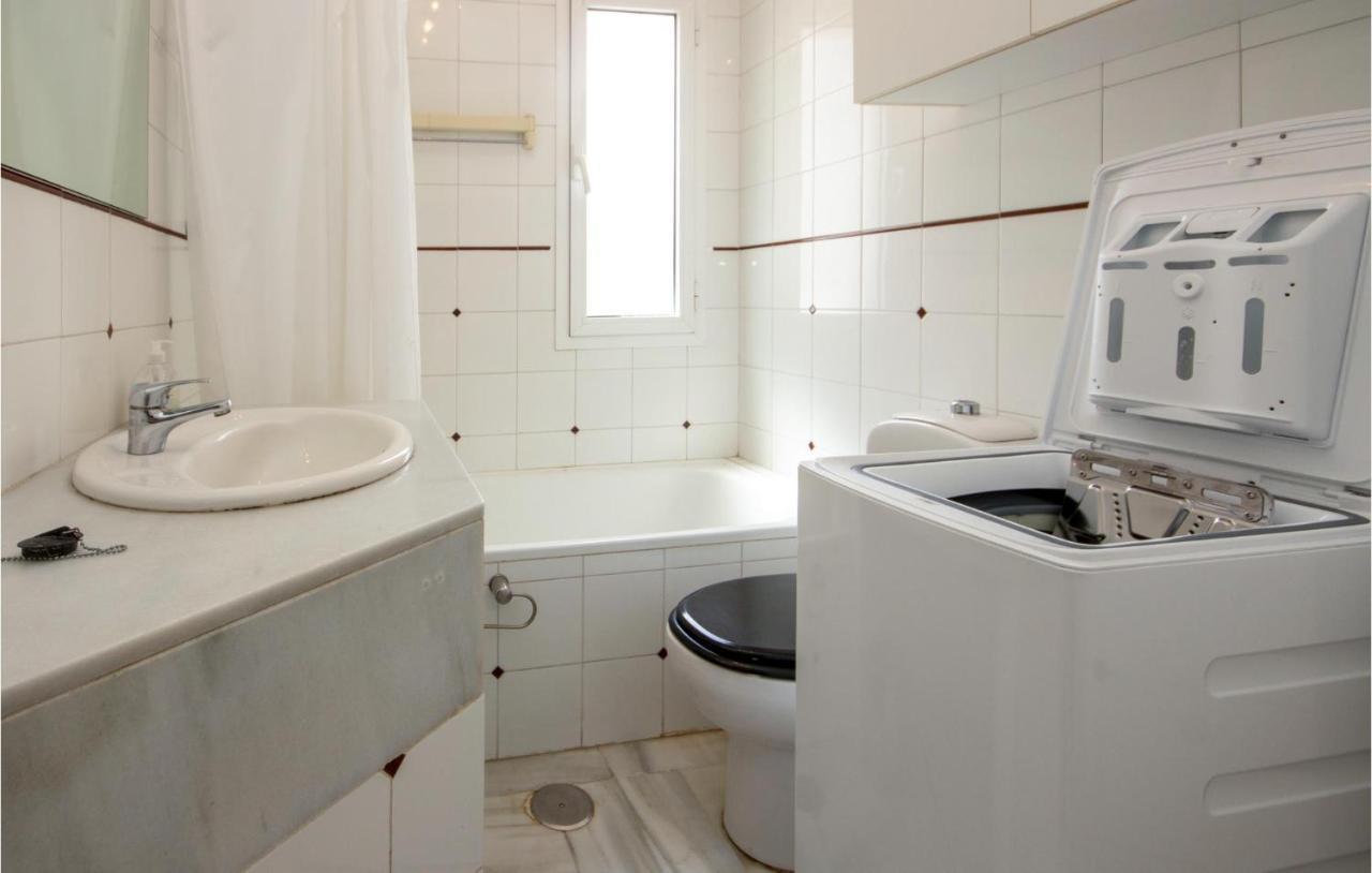 Nice Apartment In Mijas Costa With Kitchen Fuengirola Bagian luar foto